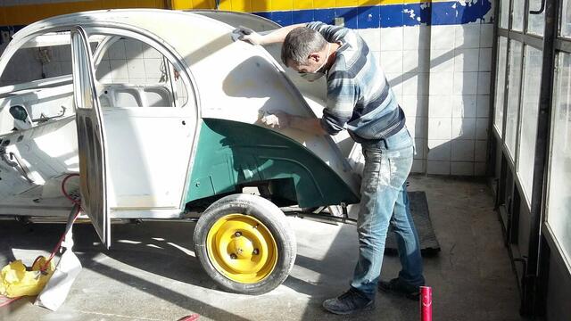 Erzincan'da bir oto tamircisi...