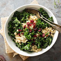 Erikli kinoa salatası tarifi