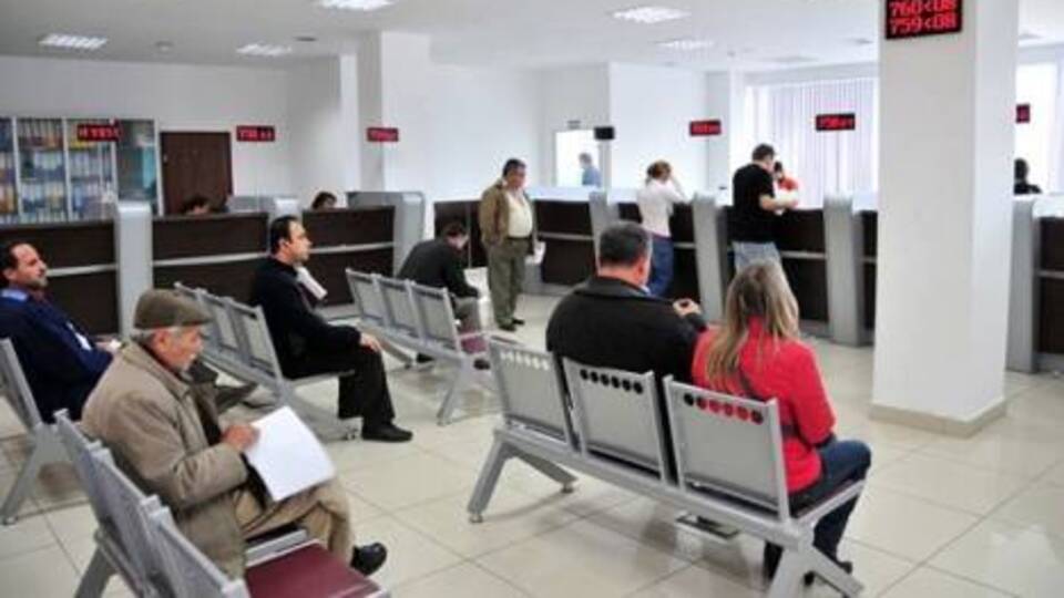 Arefe günü bankalar açık mı?