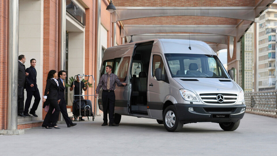 Yaralanacaksan iş yeri servisinde yaralan!