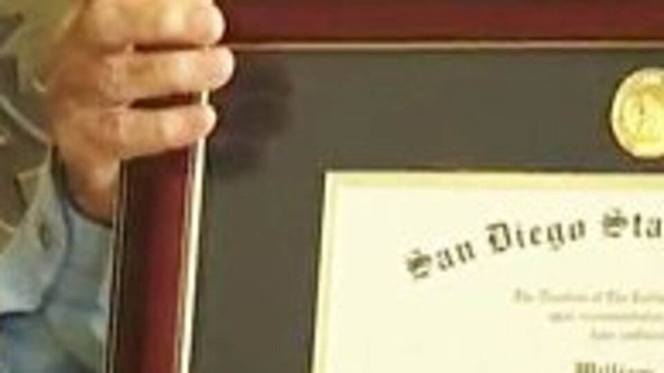 Üniversite diplomasını 105 yaşında aldı