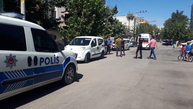 "Ekmek bitti" dedi, bıçaklandı!