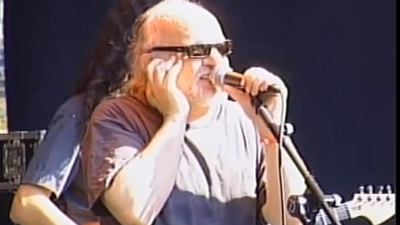 Ünlü müzisyen hayatını kaybetti