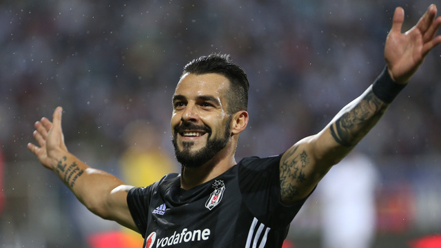 Son anların adamı Negredo