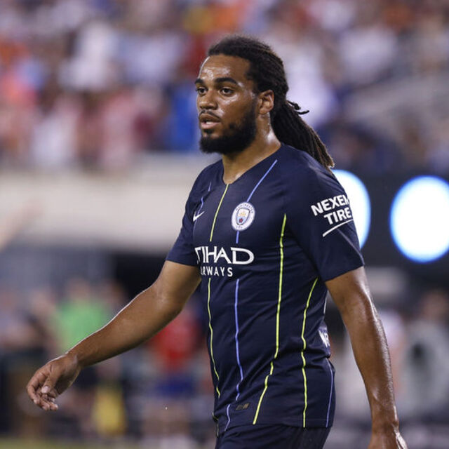 Denayer imzayı attı!