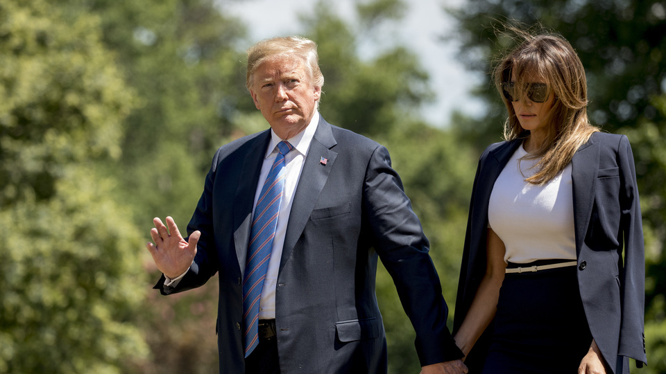 Trump, eşi Melania'yı rehin mi tutuyor?