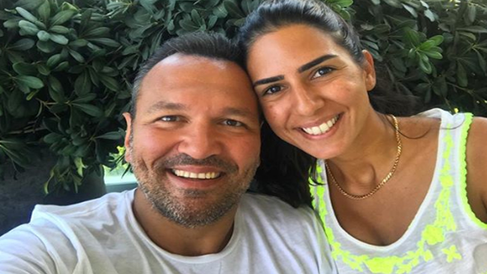 Ünlü çiftten bayram pozu