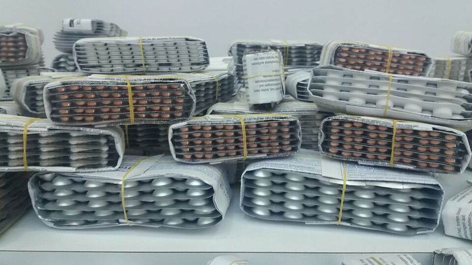 Bavulla ilaç ticareti davası