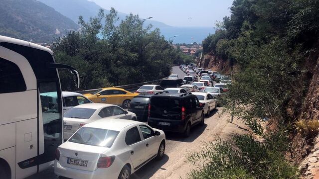 Plaja ulaşmak için kilometrelerce yürüdüler