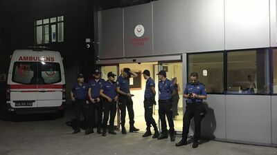 Manisa'da bıçaklı kavga! 3 kişi yaralandı