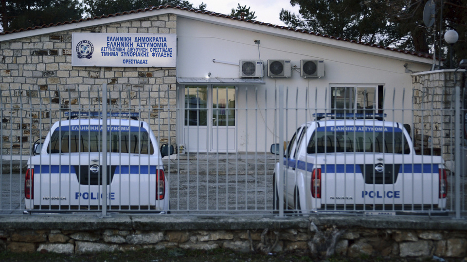 Yunanistan'a kaçan Türk vatandaşlarının sayısında patlama!