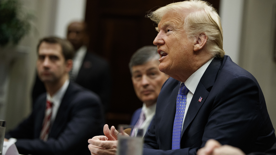 Tehdidin dozu arttı: Trump azledilirse ayaklanma çıkar