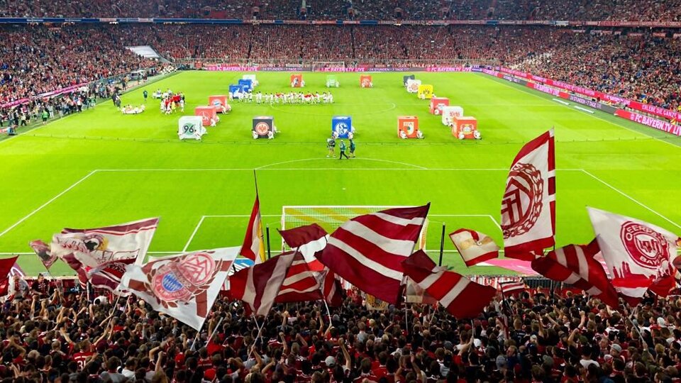 Bayern galibiyetle başladı