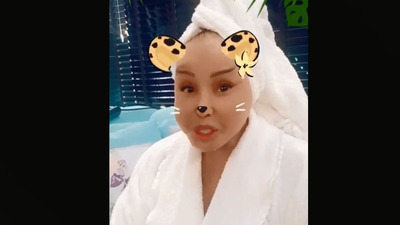 Bornozlu diva! Sosyal medyayı salladı