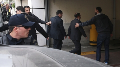 'Yunanistan'a kaçan darbeci askerler kayıp' iddiası!