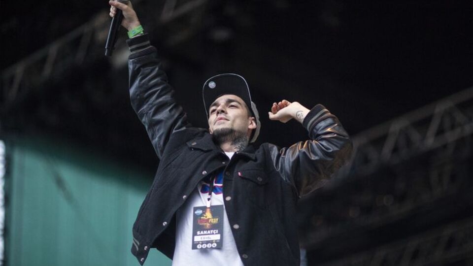 İşte bu yıl dünyada ve Türkiye'de en çok dinlenen şarkılar