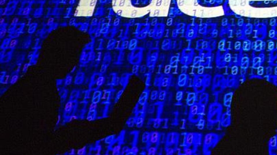 Facebook o orduya ait hesapları kapattı!