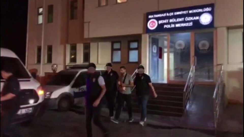 Sultangazi'de terör operasyonu: DBP'li yönetici tutuklandı