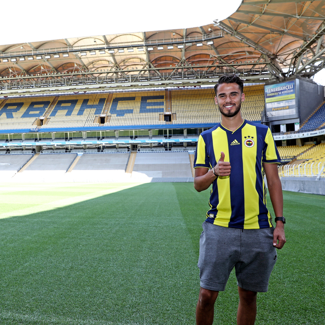 Fenerbahçe'de imza şov yarın