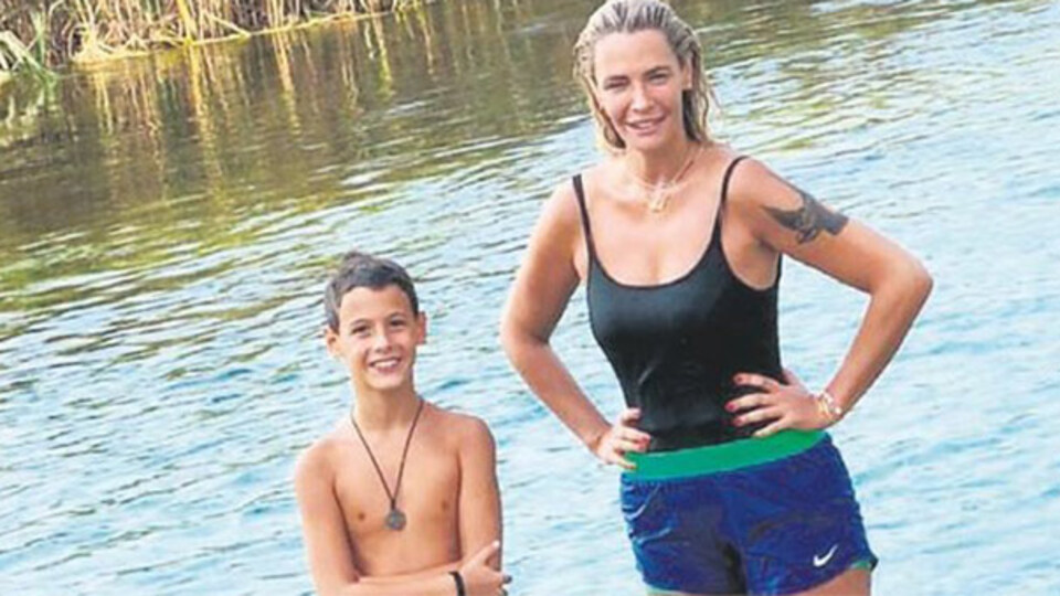 Gül Gölge nehirde buz kesti