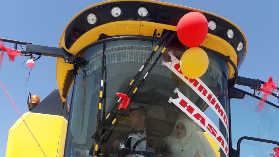 Biçerdöveri gelin arabası yaptılar