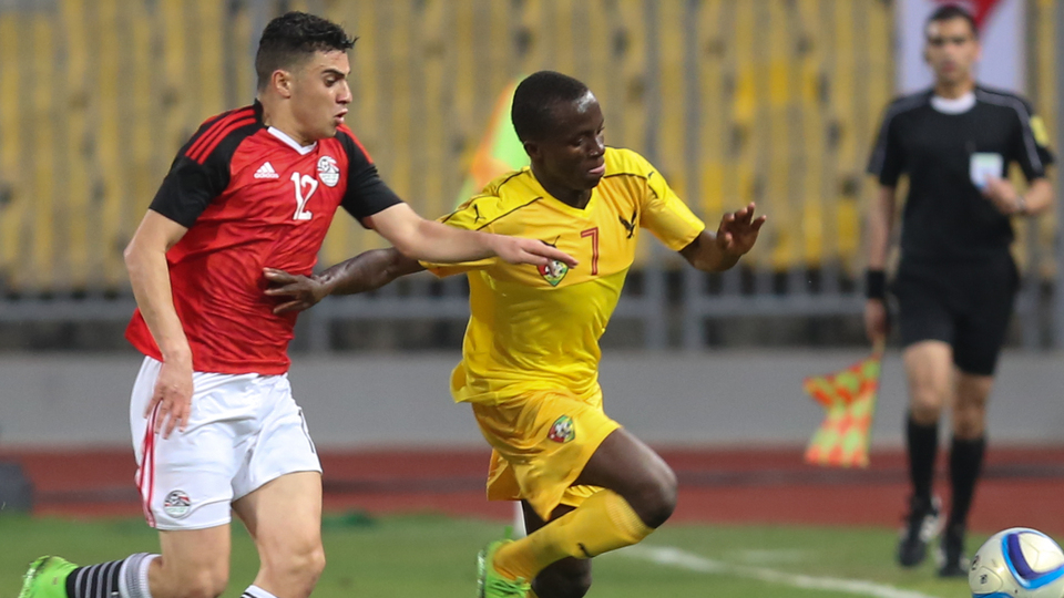 Mısırlı sol bek İstanbul'a geldi!