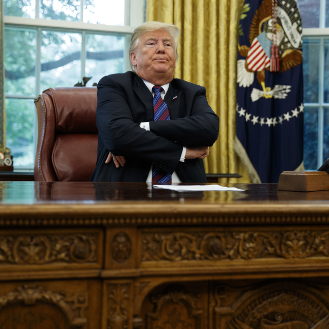 Trump bu kez de Çin'i hedef aldı!