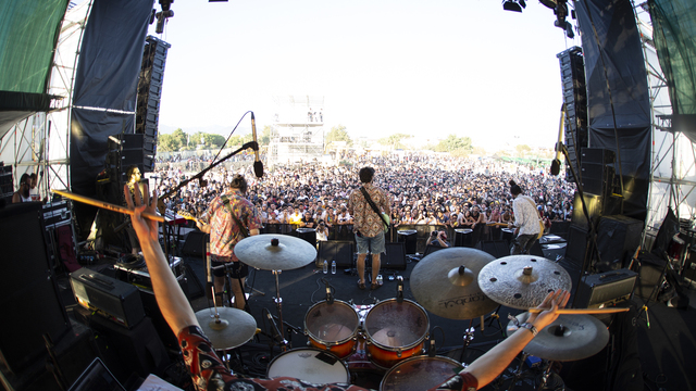 Zeytinli Rock Festivali başladı