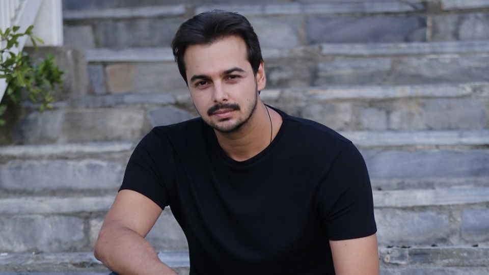 Sadri Alışık ilk dizisi için gün sayıyor!