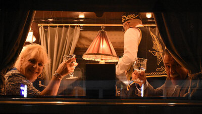 Bu trenle seyahat etmek 8 bin euro!