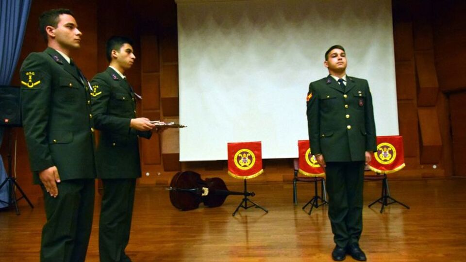 Gören şaşırdı! Bir tek o mezun oldu...