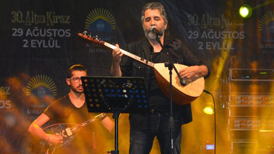 Korkuteli'de Ali Kınık konseri