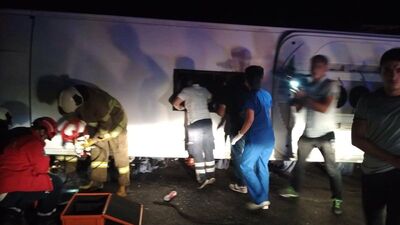 Balıkesir'de yolcu minibüsü devrildi! 10 yaralı