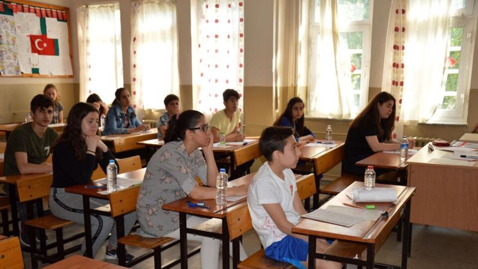 5 günden fazla devamsızlık yapana 'takdirname' yok!