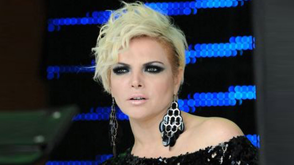 Ünlü şarkıcıya kanser teşhisi konuldu