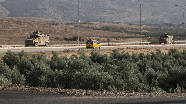 Suriye sınırına tank sevkiyatı sürüyor