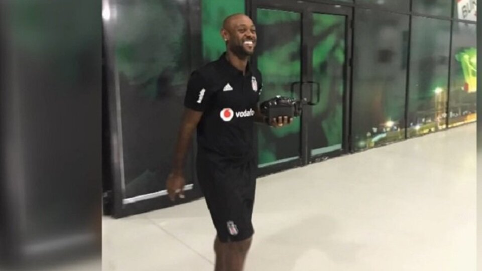 Love'ın görüntüsüne tepki yağdı