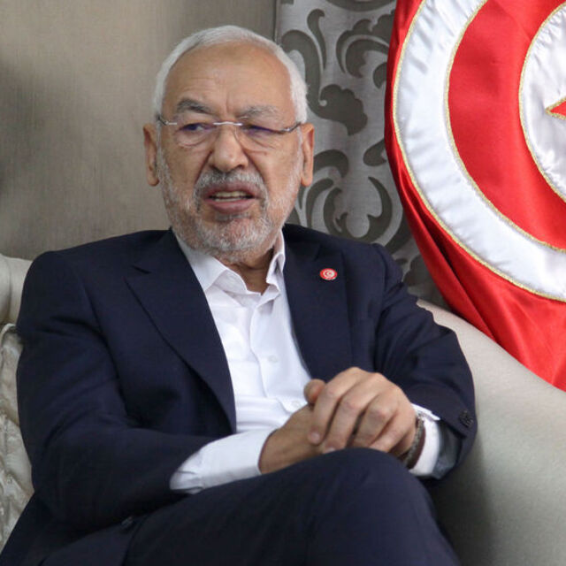 Tunus'ta Gannuşi, Sibsi ile ülkedeki siyasi krizi görüştü