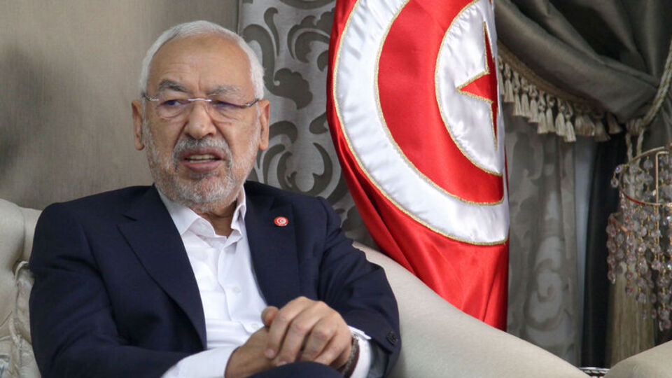 Tunus'ta Gannuşi, Sibsi ile ülkedeki siyasi krizi görüştü