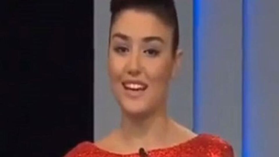 Hande, Merve'nin haberini böyle sunmuş