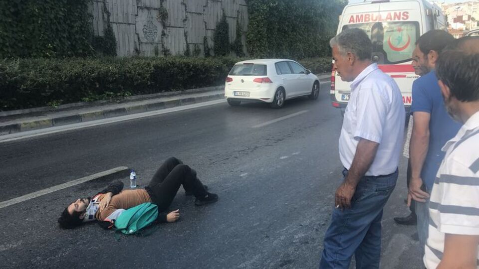 Ünlü oyuncu eşiyle birlikte kaza geçirdi