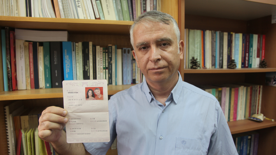 Annesinin rahatsızlığı için Çin'e gitti, 5 aydır geri dönemiyor