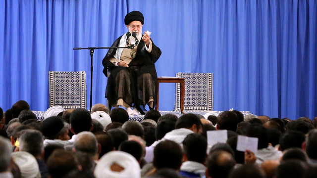 Hamaney'den 'medya savaşı' uyarısı!