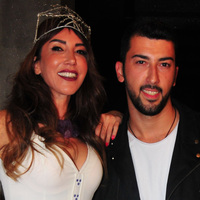 Hande Yener'in oğlu uçakta kavga etti