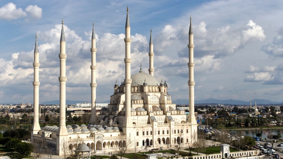 Adana Cuma namazı saati