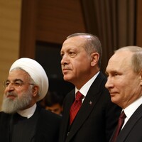 3.5 milyon insanın kaderi Tahran'daki masada!