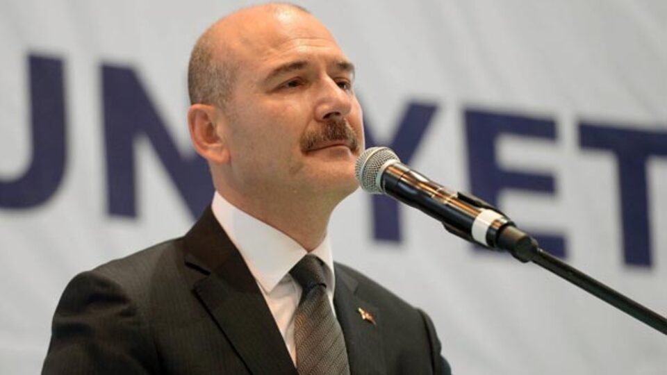 Bakan Soylu türkü söyledi