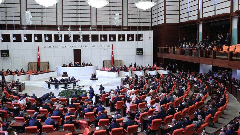 AK Parti'nin TBMM içtüzük önerisi: Yılda 3 kez serbest tartışma