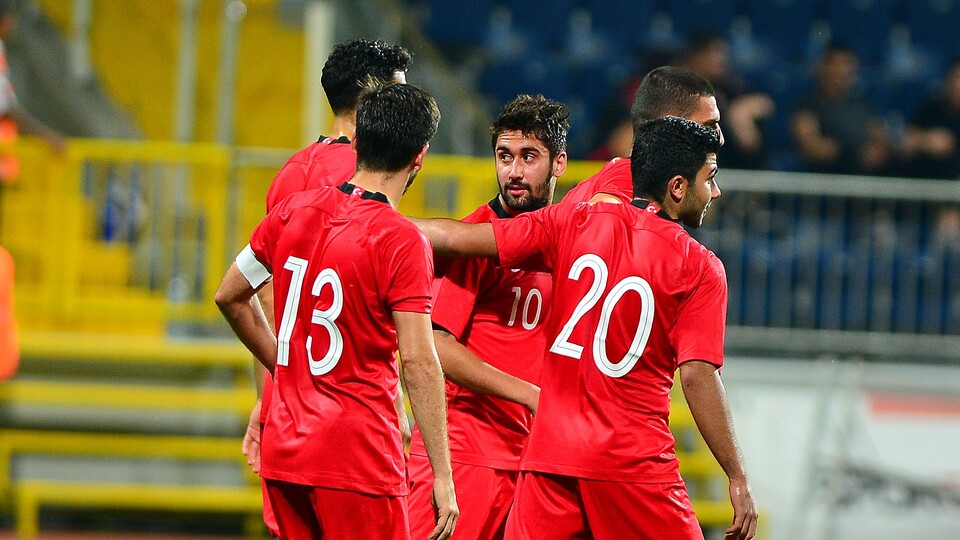 Ümit Milliler, dört dörtlük!