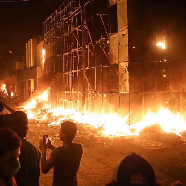 Basra'ya roketatarlı saldırı iddiası... Dışişleri'nden uyarı geldi!